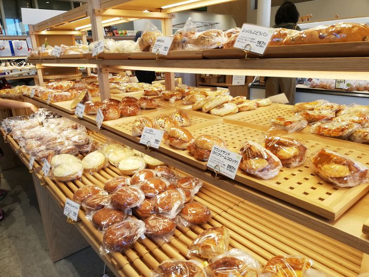 千歳市 菓子パンが豊富な もりもと千歳本店 えぞゆるｔｒｉｐ